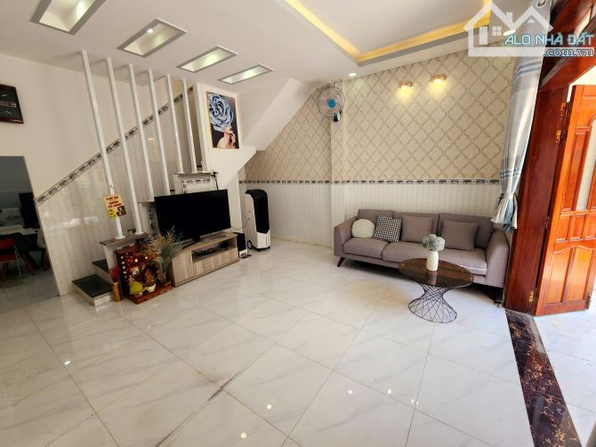 Bán nhà 2 tầng vị trí vàng Hương lộ Ngọc Hiệp - Nha Trang Khánh Hòa 50,2m2 - 10