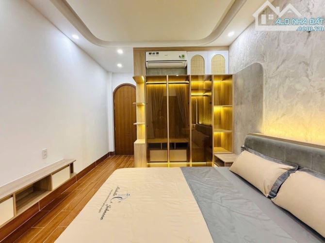 Bán gấp nhà ngay Luỹ Bán Bích, Tân Phú. Giá: 2 Tỷ 660 / 48.5m2. Sổ hồng riêng, hẻm 1/ 5m - 10