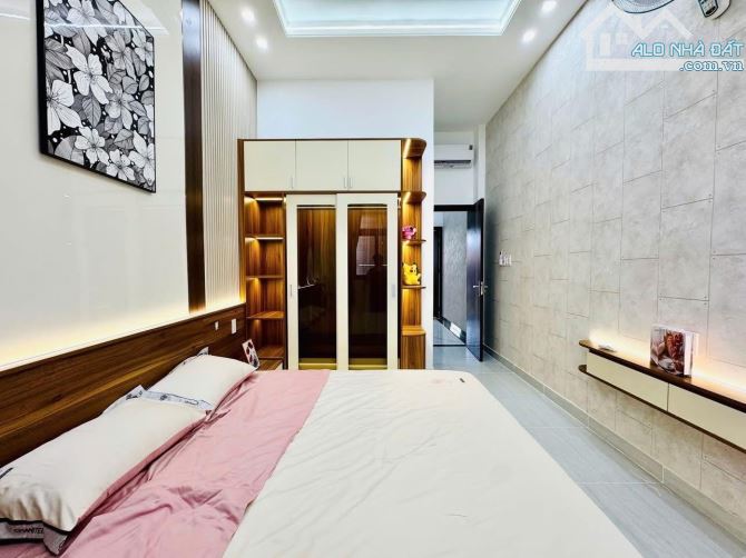 TC dưới 3 Tỷ mua ngay căn nhà Lò Siêu, Quận 11. DT: 52m2. Hẻm xe hơi, đầy đủ tiện ích - 10