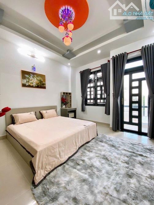 Đi nước ngoài định cư bán gấp nhà ở đường Nguyễn Đình Chiểu, phường 5, quận 3, giá 3 tỷ - 11