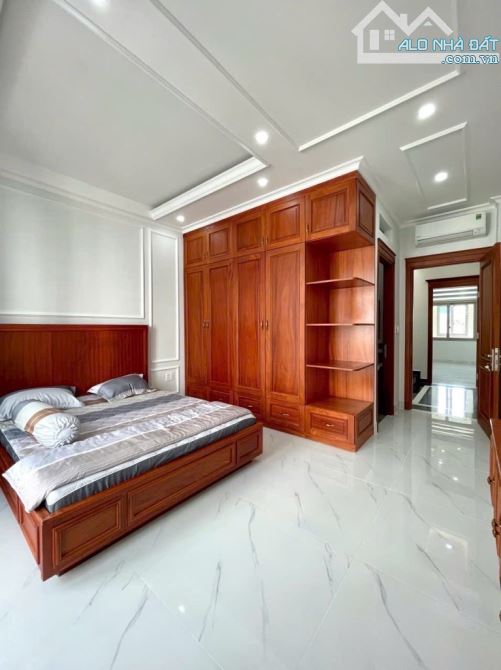 💥 NHÀ PHỐ ĐỒNG BỘ - PHONG CÁCH TÂN CỔ ĐIỂN - GẦN CÔNG VIÊN LÀNG HOA - 11