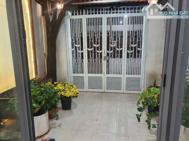 Bán Nhà Huỳnh Văn Bánh, Phú Nhuận - Gần Mặt Tiền - 1