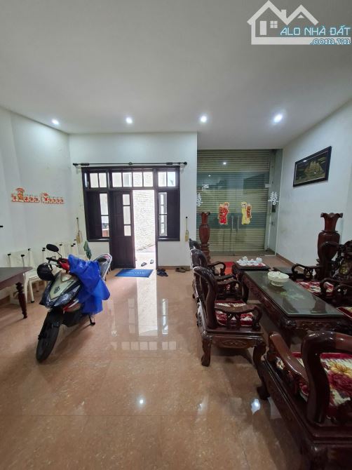 🎑🎑CHO THUÊ NHÀ 3 TẦNG KIỆT XE TẢI: NÚI THÀNH - HÒA CƯỜNG - HẢI CHÂU - CÓ SÂN Ô TÔ - 1