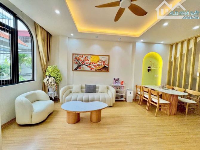 PHỐ HOÀNG HOA THÁM Nhỉnh 9 tỷ Dt rộng, Mt lớn NHÀ ĐẸP 6 TẦNG NHƯ KHÁCH SẠN 5* - Ô TÔ TRÁNH - 1