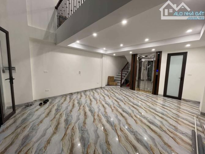 BÁN NHÀ PHỐ HOÀNG CẦU 55m X7 TẦNG THANG MÁY - GIÁ: 15 TỶ - 1