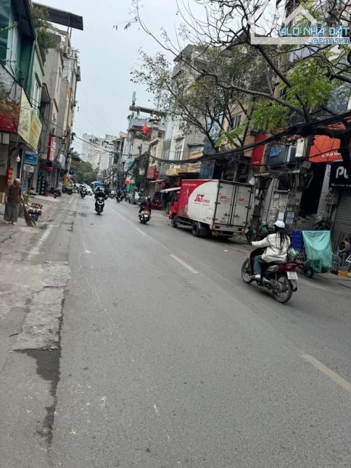 MẶT PHỐ ĐÊ LA THÀNH – 84m² – 2 MẶT THOÁNG – CÓ GPXD 7 TẦNG 1 HẦM – CHỈ 29 TỶ - 1