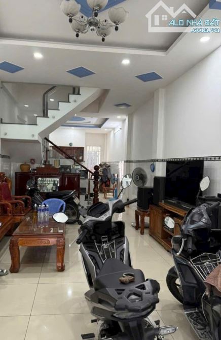 BÁN NHÀ KHU DÂN CƯ PHÚ MỸ HIỆP GẦN TTYT DĨ AN, DT 60M2 TRÊT 2 LẦU 4PN, 3.65 TI - 1