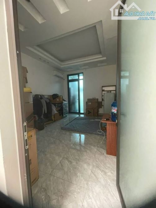 Bán nhà 3 tầng còn tươm tất mặt phố điện biên phủ. Trung tâm TPHD, - 1