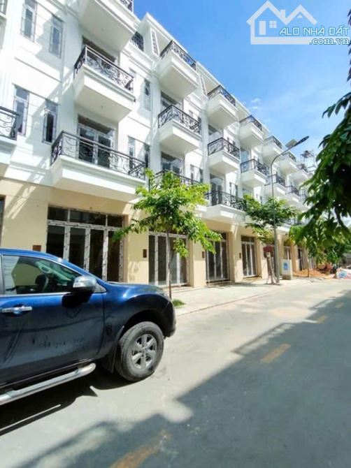 Nhà 4 tầng khu phố liền kề đường THẠNH LỘC 26 phường THẠNH LỘC Q12,dt 50,8m²(4mx13m)💰 5,2 - 1