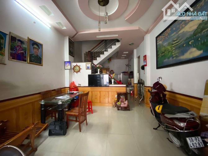 Nhà 4 tầng, hẻm ô tô 7 chỗ, gần mặt tiền Trường Chinh, 5.5 tỷ - 1