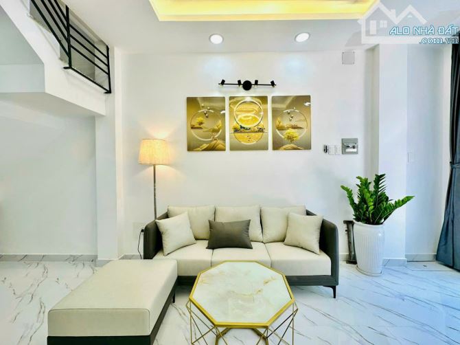 Bán nhà MT Hồng Bàng Quận 11, DT:7x20m 130m2, 3 Tầng ,Bank Thuê 100triệu giá  39.5 tỷ TL - 1