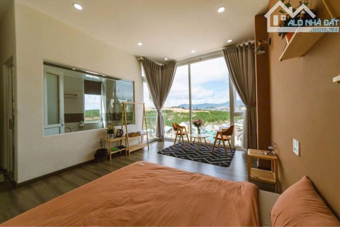 Bán Gấp Khách Sạn Trung Tâm P2 Đã Hoàn Công 7 Phòng Đều Có View Đẹp Đường Ô Tô 5m - 1