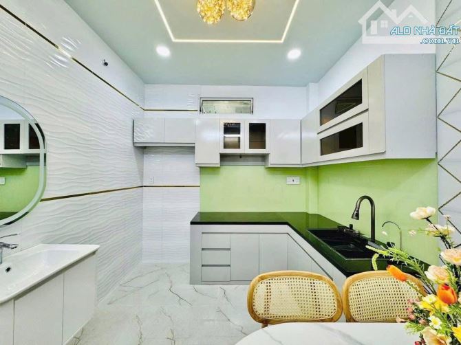 Mua nhanh căn nhà đẹp 58.8m2 ngay Tạ Uyên, Quận 11. Giá: 3 Tỷ 120. SHR, tiện di chuyển - 1