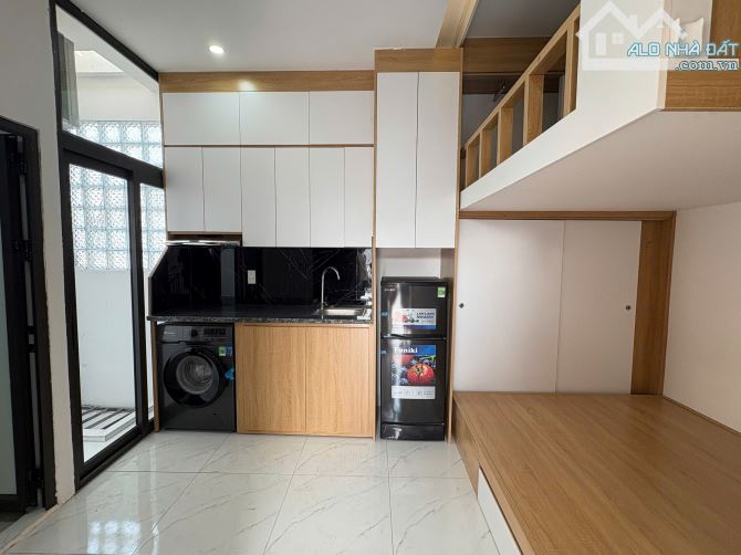 Cho Thuê CCMN 103 Pháo Đài Láng 30m2 Gác Xép + Giường Ban Công Cửa Sổ Giặt Riêng Thang Máy - 1