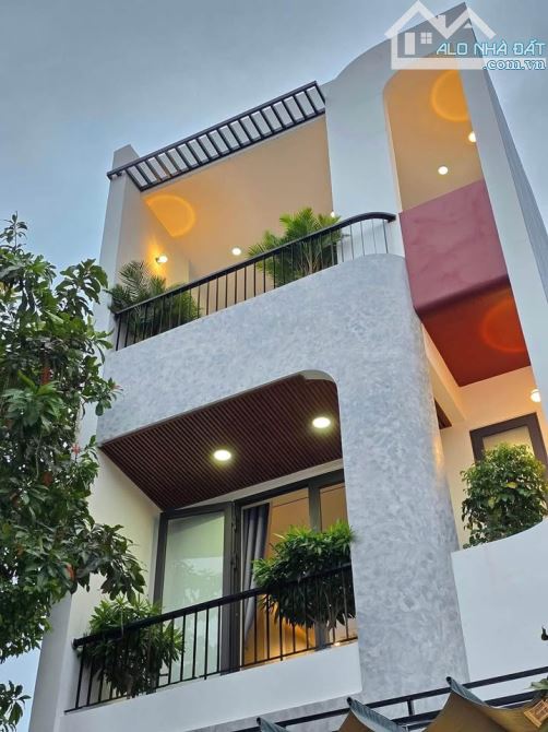 Giảm 500 triệu bán nhanh nhà đường Hồ Văn Cống 1 trệt 2 lầu giá 2tỷ050 ngay TT Thủ Dầu Một - 1