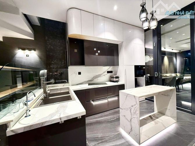 🔥Tòa Nhà 7 tầng, 11,5 tỷ, TT Hải Châu, DTS 462m2, GẦN BIỂN - 1