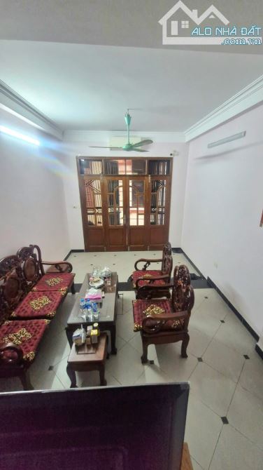 Bán Nhà Lạc Long Quân - Tây Hồ - Nhà Đẹp Giá Rẻ - 45Mx4 Tầng Nhỉnh 8 Tỷ - 1