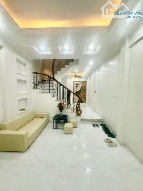 BÁN NHÀ ĐƯỜNG LÁNG – 38m² x 5 TẦNG – GIÁ CHỈ 10.2 TỶ - 1