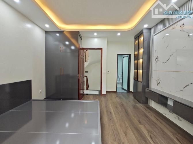 🧲 SỐC !!! CẮT LỖ BÁN NHÀ 5 TẦNG NGAY PHỐ LỤA 🧲 - 1