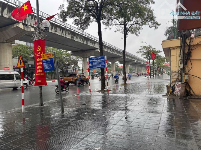 Bán nhà mặt phố Minh Khai DT 200m, MT 7.8m giá 110 tỷ - 1