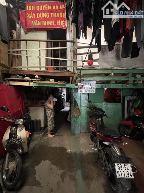 Chia gia tài, cần bán gấp nhà nát mặt tiền thụt CMT8, Tân Bình khu sầm uất 120m chỉ 7.99 t - 1
