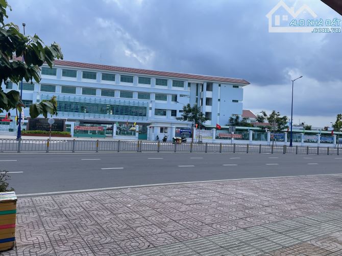 Mặt tiền kinh doanh 40m2 3 tầng btct có vỉa hè 10m nhỉnh 12tỷ - 1