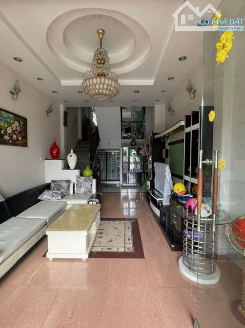 Mặt Tiền Kinh Dương Vương Q6 ( 4.1 * 11 ) 6 Lầu 12.5 tỷ - 1