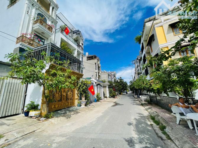hiếm-Đất Linh Trung hẻm 8m 1/ Lê Văn Chí gần ngã tư Thủ Đức BV Việt Thắng 80m2 (4x20) - 1