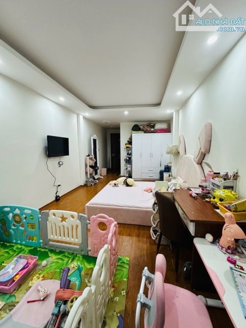 Bán nhà dân xây Ngọc Lâm, 48m2 5 tầng Mt 4m ngõ thông , ô tô qua nhà, chào 10 tỷ 686 tr. - 1