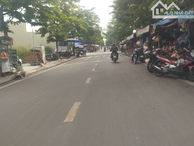 Bán đất mặt tiền Chợ Hàng Rượu giá tốt - 1