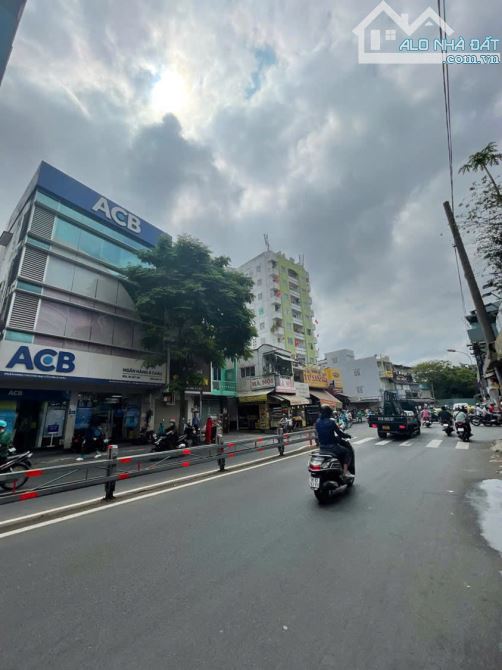 Bán nhà mặt tiền Nguyễn Biểu P1 Quận 5_DT: 11x31m, hầm 9 tầng có thang máy_giá 250 tỷ - 1