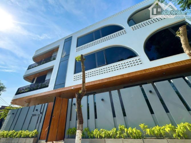 SIÊU PHẨM VILLA BIỂN SƠN TRÀ - DÒNG TIỀN KHỦNG HÀNG THÁNG - BỂ BƠI, NỘI THẤT CAO CẤP - 1