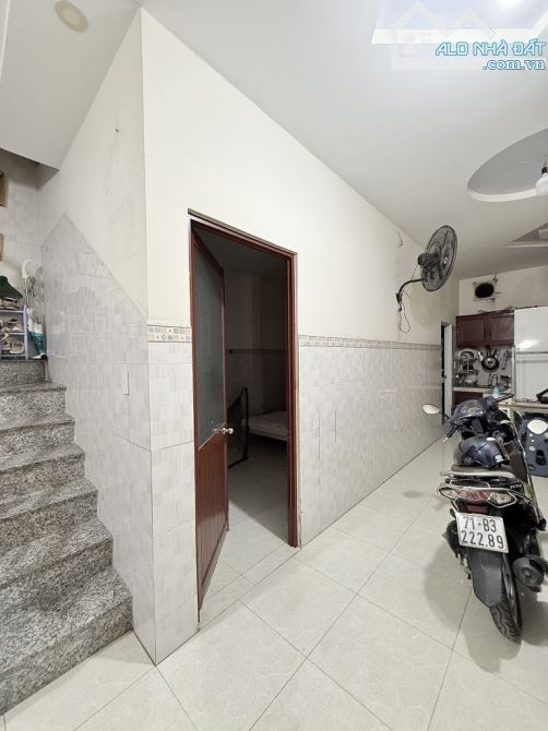 BÁN NHÀ 3 TẦNG BTCT - HẺM 6M - 62M - TÊN LỬA BÌNH TÂN - NHỈNH 4 TỶ - 1