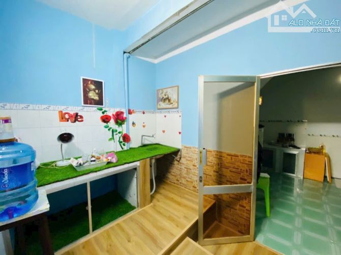 NHÀ TRUNG TÂM CHỢ ĐẦM KHU VỰC KINH DOANH BUÔN BÁN SẦM UẤT NHẤT CÁCH BIỂN CHỈ 800M - 1