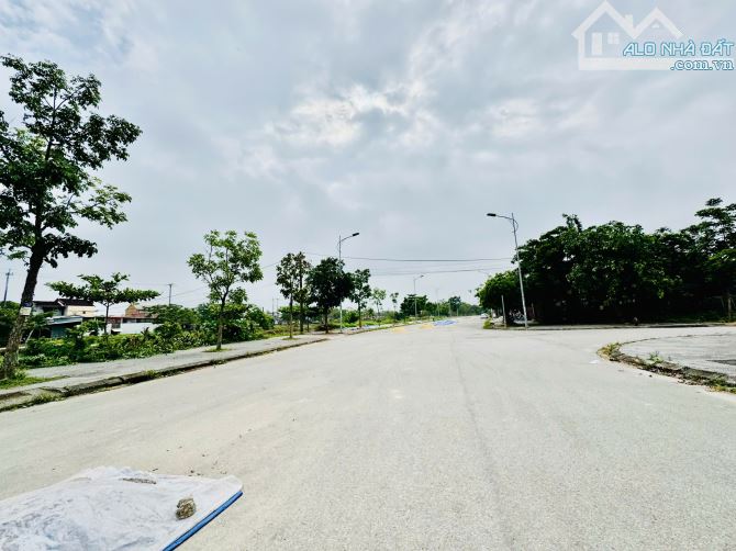 Đất kiệt ô tô Dạ Lê Chánh gần UBND Thủy Vân chỉ 1 tỷ 6xx - 1
