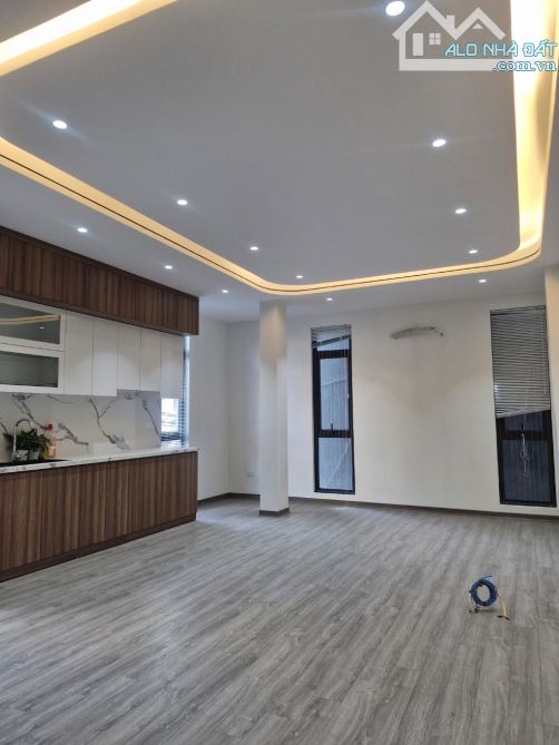 Mặt chợ Vạn Phúc, Hà Đông, 40m2, 5 tầng, lô góc, kinh doanh, giá 10.55 tỷ - 1