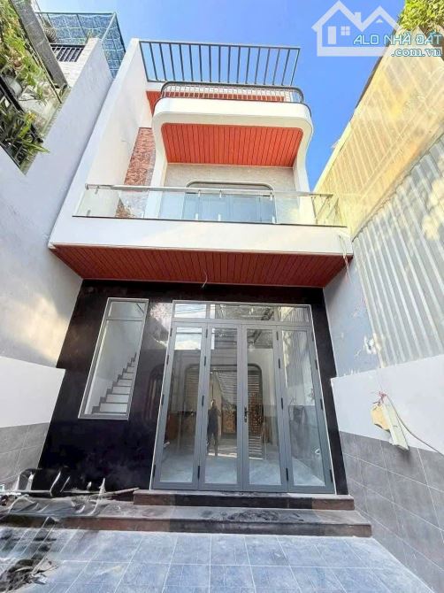 Bán nhà mới 100% vào ở ngay, Khu Phố Thắng Lợi 2 Dĩ An ngang 5.2m trệt + lầu + tum - 1