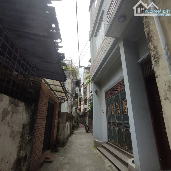 NHÀ BỒ ĐỀ, 4 TẦNG DÂN XÂY,NGÕ THÔNG, RỘNG, GẦN HỒ BỒ ĐỀ, ĐỂ XE Ô TÔ GẦN NHÀ, CHỈ HƠN 5 TỶ - 1