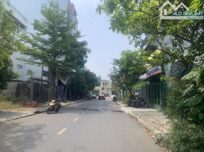 bán 240m2 mặt tiền kinh doanh đang cho thuê 20 triệu, ngay cổng bến xe đà nẵng giá 8,5 tỷ - 1
