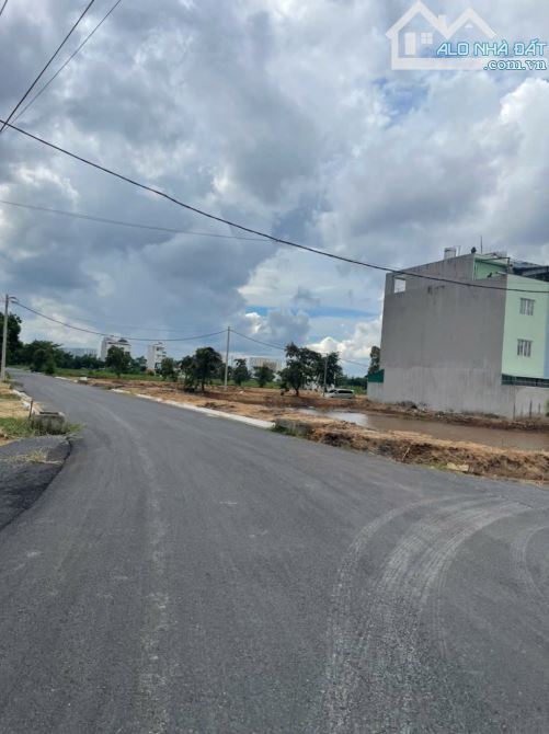Cần bán nền đất gần MT Tạ Quang Bửu KDC 13A lô A11 - 105m2 giá 35 Tr/m - 1