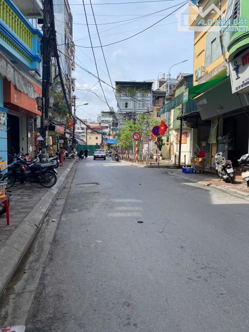 Văn Chương - Thang máy xịn xò - Phân lô - Nhà đẹp ở ngay - Trước nhà rộng 2,5m - Chắc chắn - 1
