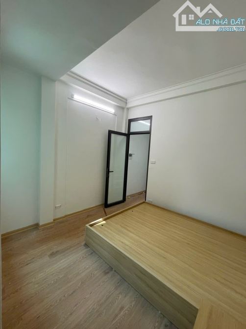 Bán nhà ở Mỹ Đình mới đẹp thoáng sáng ô tô đỗ gần dt 35m 5t mt 3,8m giá 4,9 tỷ - 1