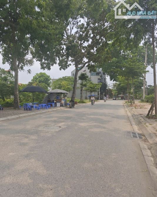 Bán đất Đông Mỹ, Thanh Trì, xe tải vào đất, sát tái định cư 125m2, giá hơn 7 tỷ - 1