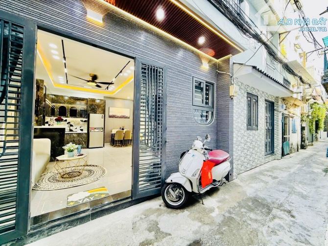 BÁN NHÀ ĐẸP NGANG 5M GẦN CÔNG VIÊN LÀNG HOA – HẺM 1 TRỤC – CHỈ 3 TỶ 9 síu - 1