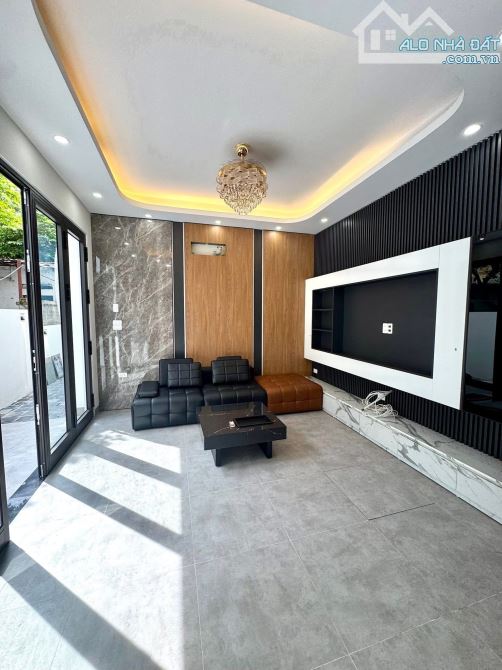 GIA THỤY – NHÀ ĐẸP NHƯ KHÁCH SẠN – THANG MÁY – 3 MASTER – 8,45 TỶ - 1