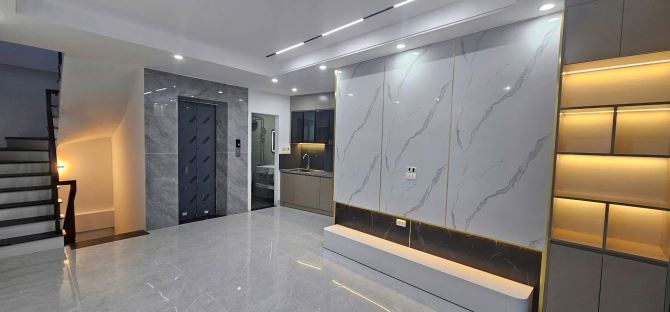 CỰC PHẨM XUÂN LA- TÂY HỒ- THANG MÁY- F.NỘI THẤT XỊN- NHÀ MỚI - 36M x 6Tầng -GIÁ NHỈNH 8 Tỷ - 1