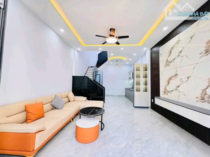 NỢ CỜ BẠC EM CẦN TIỀN TRẢ NỢ BÁN GẤP NHÀ LẦU SỔ SẴN CHỈ 700TR NHẬN NHÀ NGAY - 1