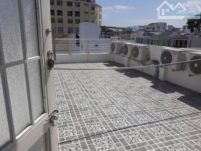 Bán Nhà 4 Tầng Mặt Tiền Phan Đình Phùng – Cách Biển Chỉ 300m - 1