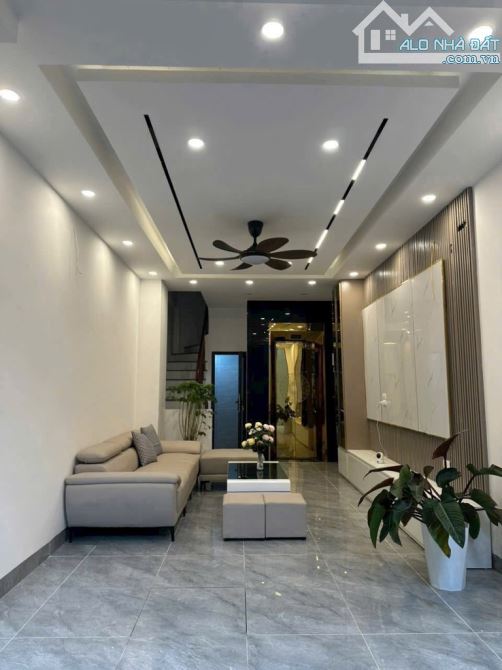 Chính chủ gửi bán nhà đẹp phố Ngọc Thuỵ,Long Biên,thang máy, Full nội thất,ngõ nông - 1
