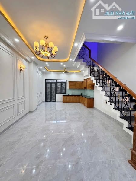 Nhà Mới Đối Diện Gigamall Phạm Văn Đồng SHR 5x12 sân ô tô, SHR giá TL - 1